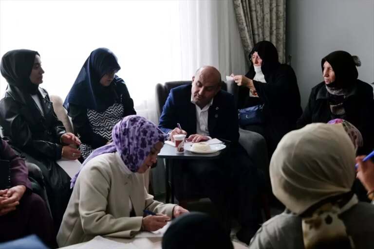 albayrak 71 evlerde ziyaretlerde bulundu iKuwDFer.jpg