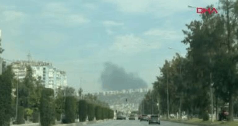 kati-atik-yangininda-duman-kentin-bircok-noktasindan-goruldu-kRyItb2y.jpg