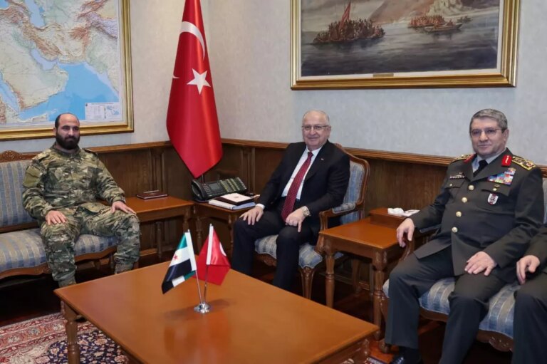 bakan-guler-suriye-genelkurmay-baskani-ile-gorustu-1S8nlMte.jpg