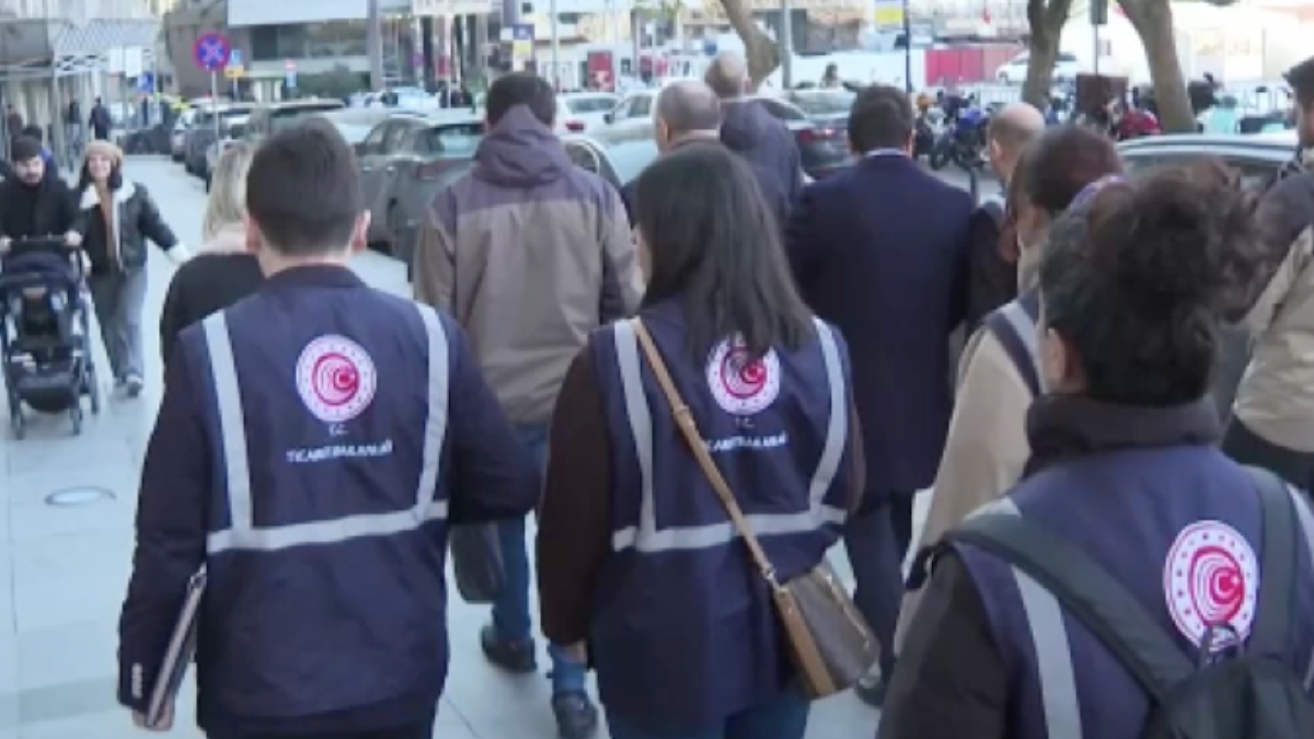 ticaret-bakanligi-ekipleri-istanbulda-lokanta-restoran-ve-kafe-denetimi-yapti-1uSGNO8t.jpg