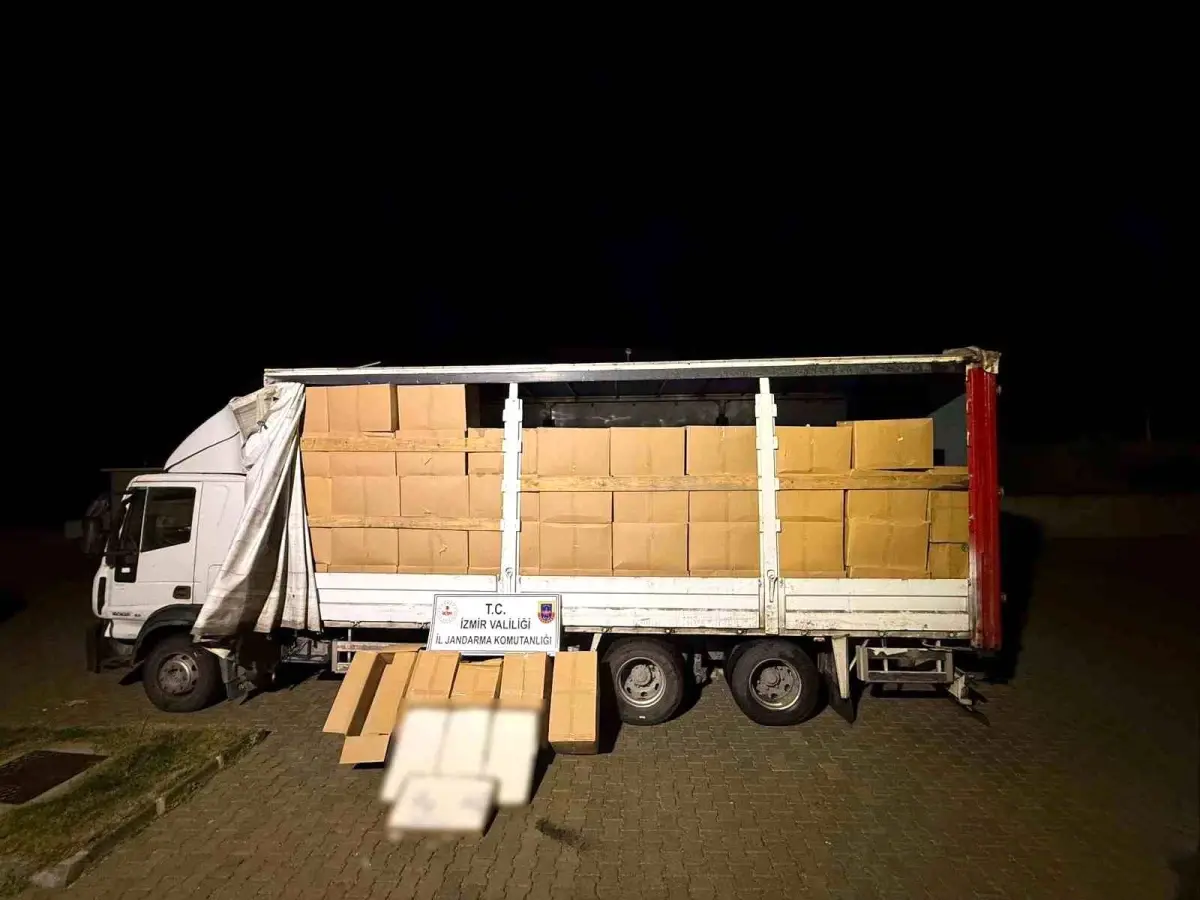izmirde-5-milyon-kacak-sigara-ele-gecirildi-azRbYcHC.jpg