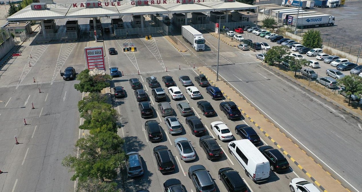 yabanci-plakali-araclara-otoyol-ucreti-duzenlemesi-tahsilat-gumruk-kapilarina-tasindi-pNYaWX1T.jpg