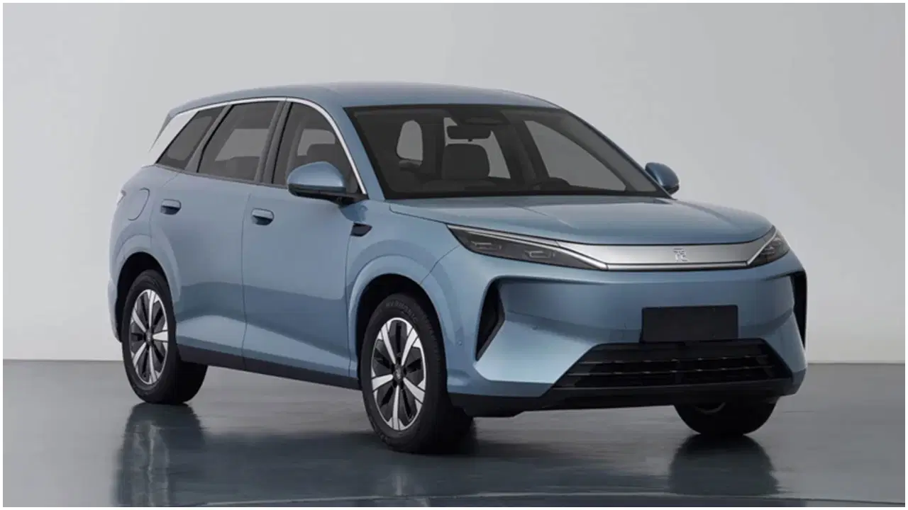 2025’in Gözde Elektrikli Aracı: BYD Atto 3, 5 Dakikada %70 Şarj Oluyor!