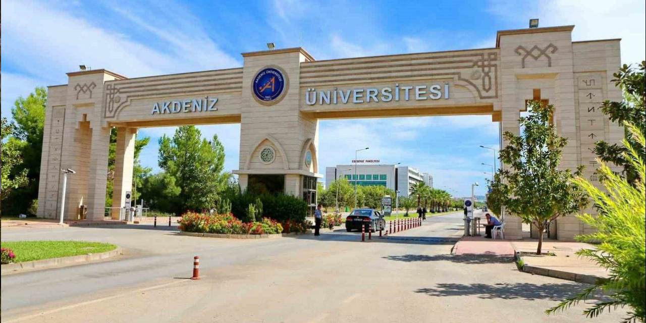 Akdeniz Üniversitesi’ndeki Atama İhtilafı: Eğitim-İş Liyakat İlkelerine Dikkat Çekti