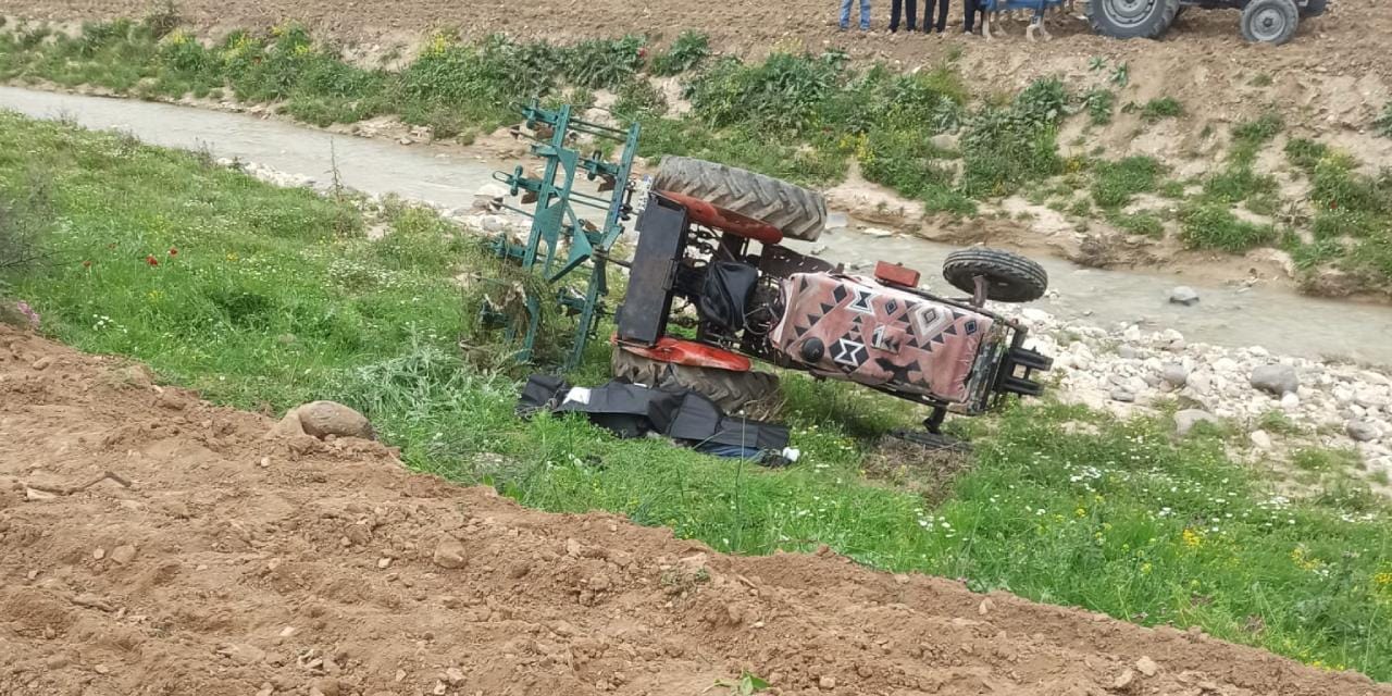 Traktör Devrildi, Bir Adam Hayatını Kaybetti