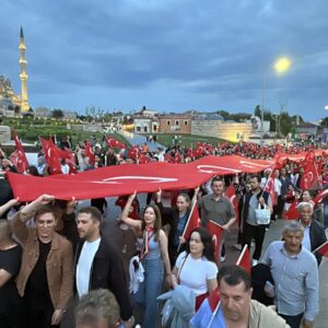 Mantar Toplarken Ayı Saldırısına Uğrayan Adam Hayatını Kıl Payı Kurtardı