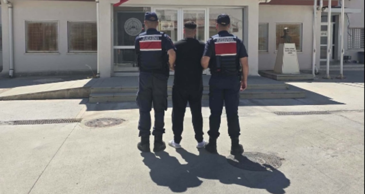 Kusadasi operasyonunda 2 kisi tutuklandi bA48W2Pe